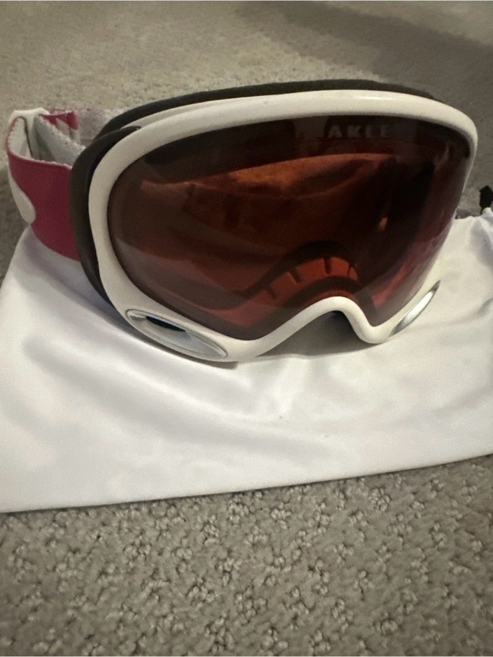 EUC! Oakley A Frame Prizm Rose Snow Goggles w/ HDO lenses